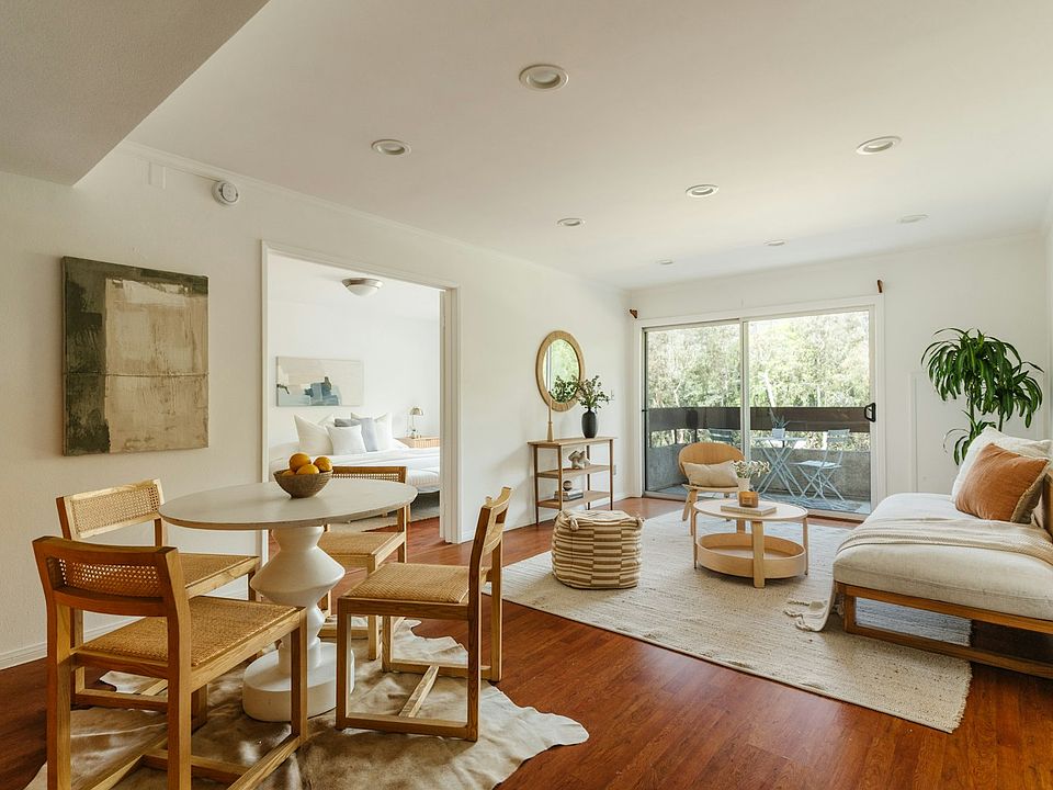 Dining Area/Living Room
