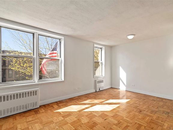 2nd image of 31-85 Crescent St #104