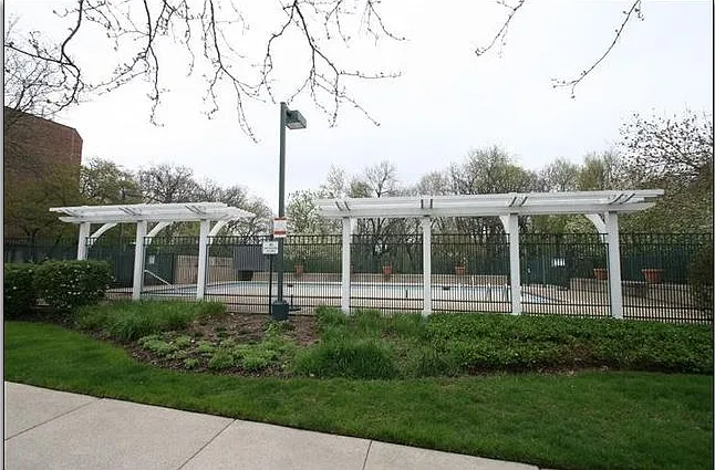 Outdoor swimming pool