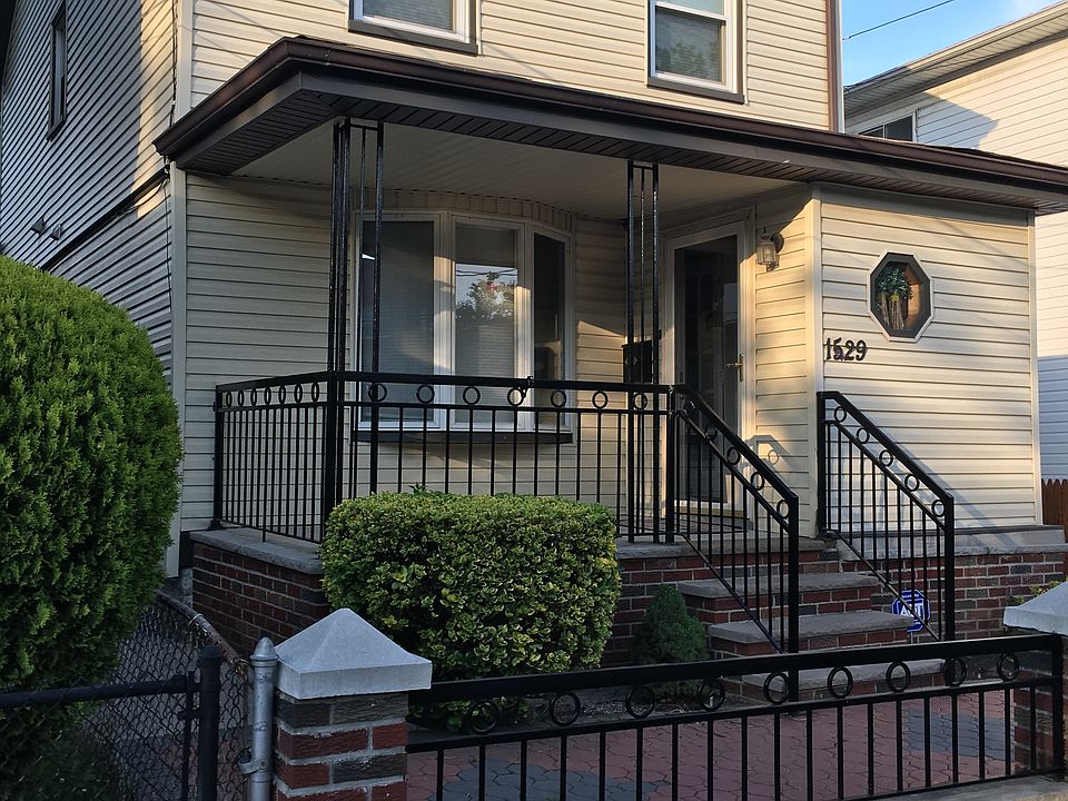 1st image of 1529 E 91st St