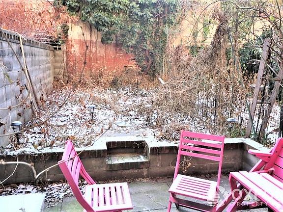 3rd image of 248 W 21st St APT 1B