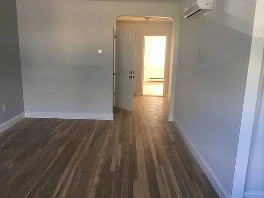 Rented by Metropolis International Realty Inc. | media 26