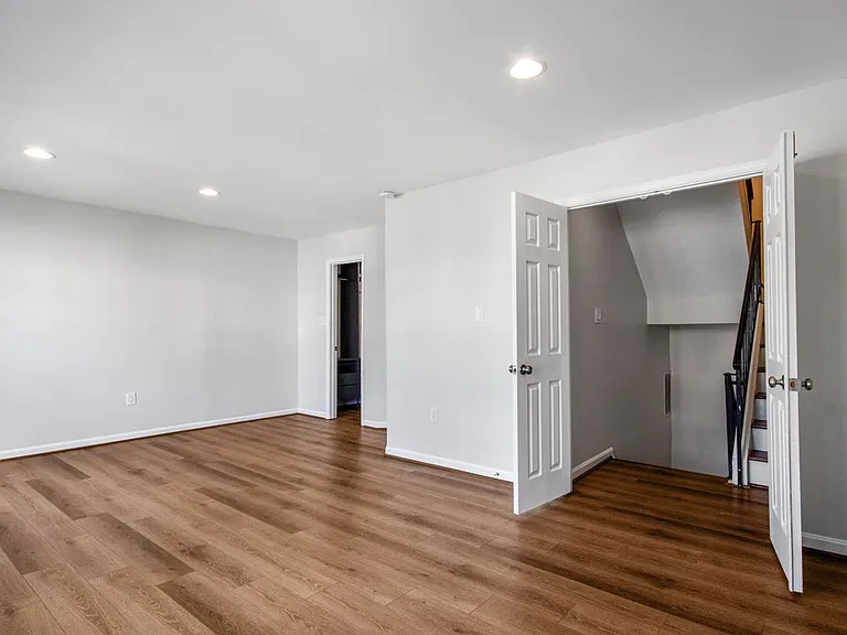 14318 S Shore Ct — Photo 19