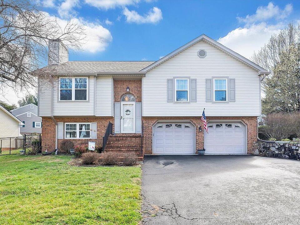 1st image of 972 Barrens Village Ln