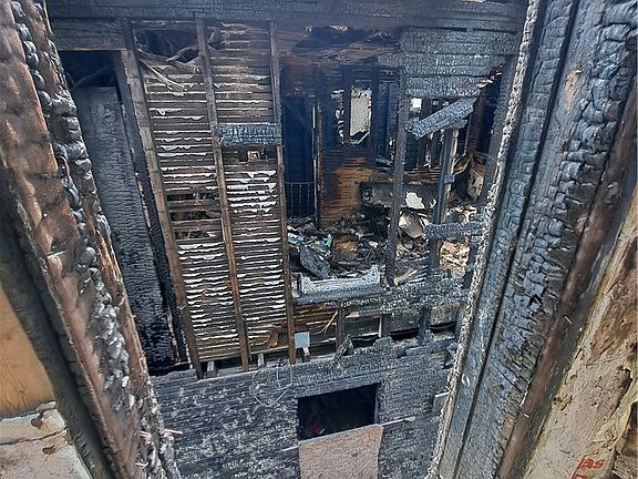 5th image of 422 E Washington St