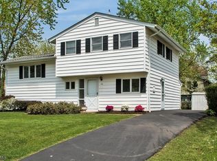 110 Woodmere St, Raritan, NJ 08869