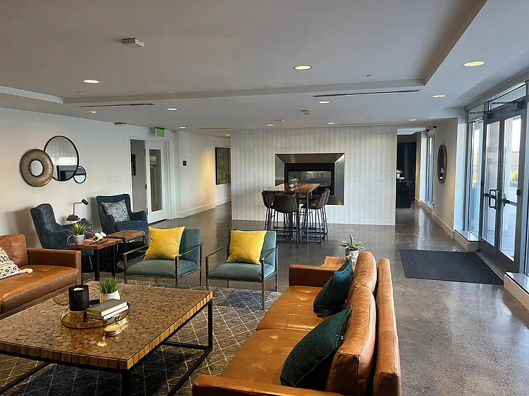 Entertainment Lounge.