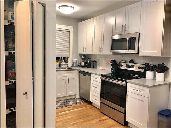 4th image of 4522 N Malden St APT 110