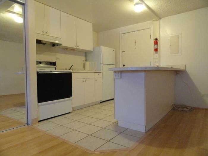 Kitchen & Island Area