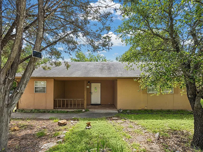 420 High Mesa Dr — Photo 2
