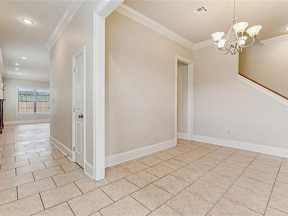 2nd image of 3842 Johnson St