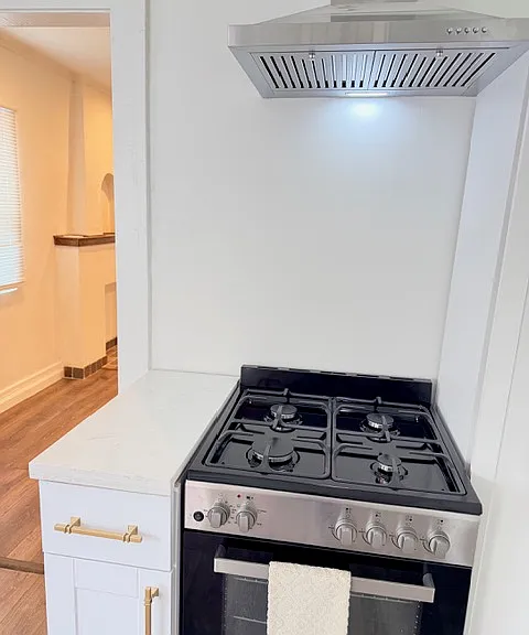 2840 S Mansfield Ave — Photo 15
