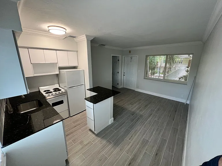 Riverview South Apartments — Photo 17
