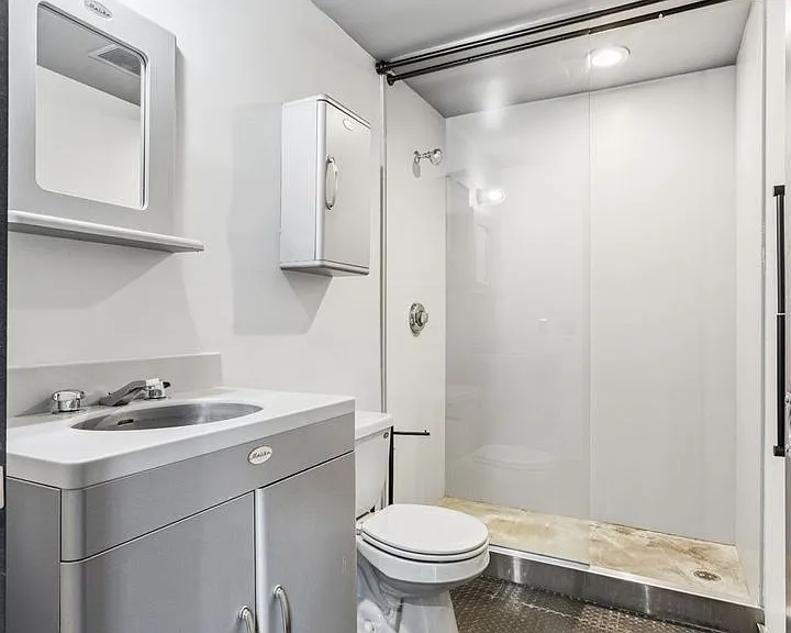 312 S 16th St #303 — Photo 30