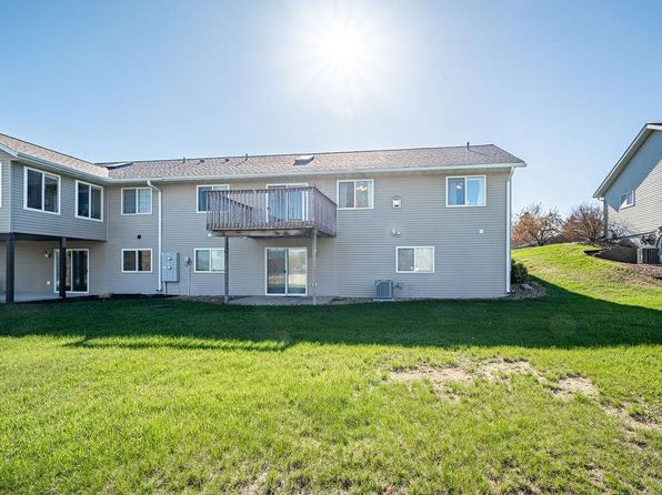 850 W Ridge Ct #50, New Richmond, WI 54017
