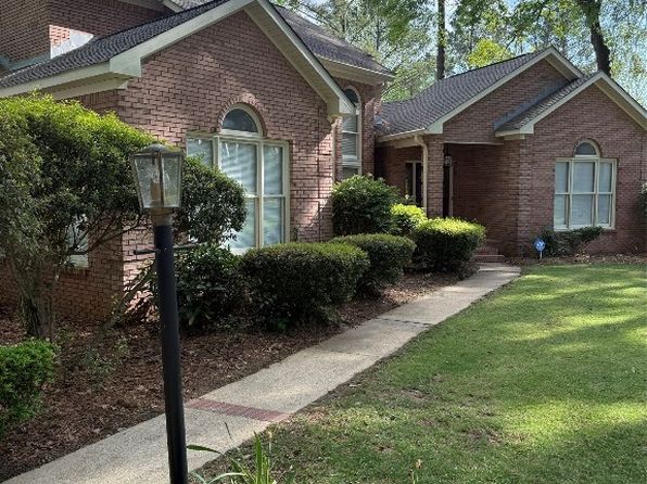 413 Ivanhoe Dr, Selma, AL 36701