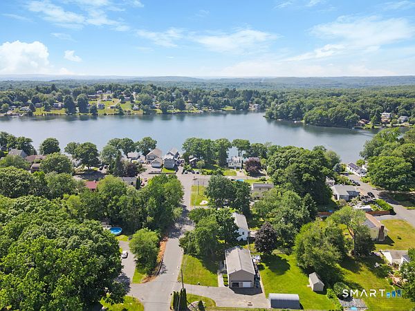 1st image of 24 Maple Avenue