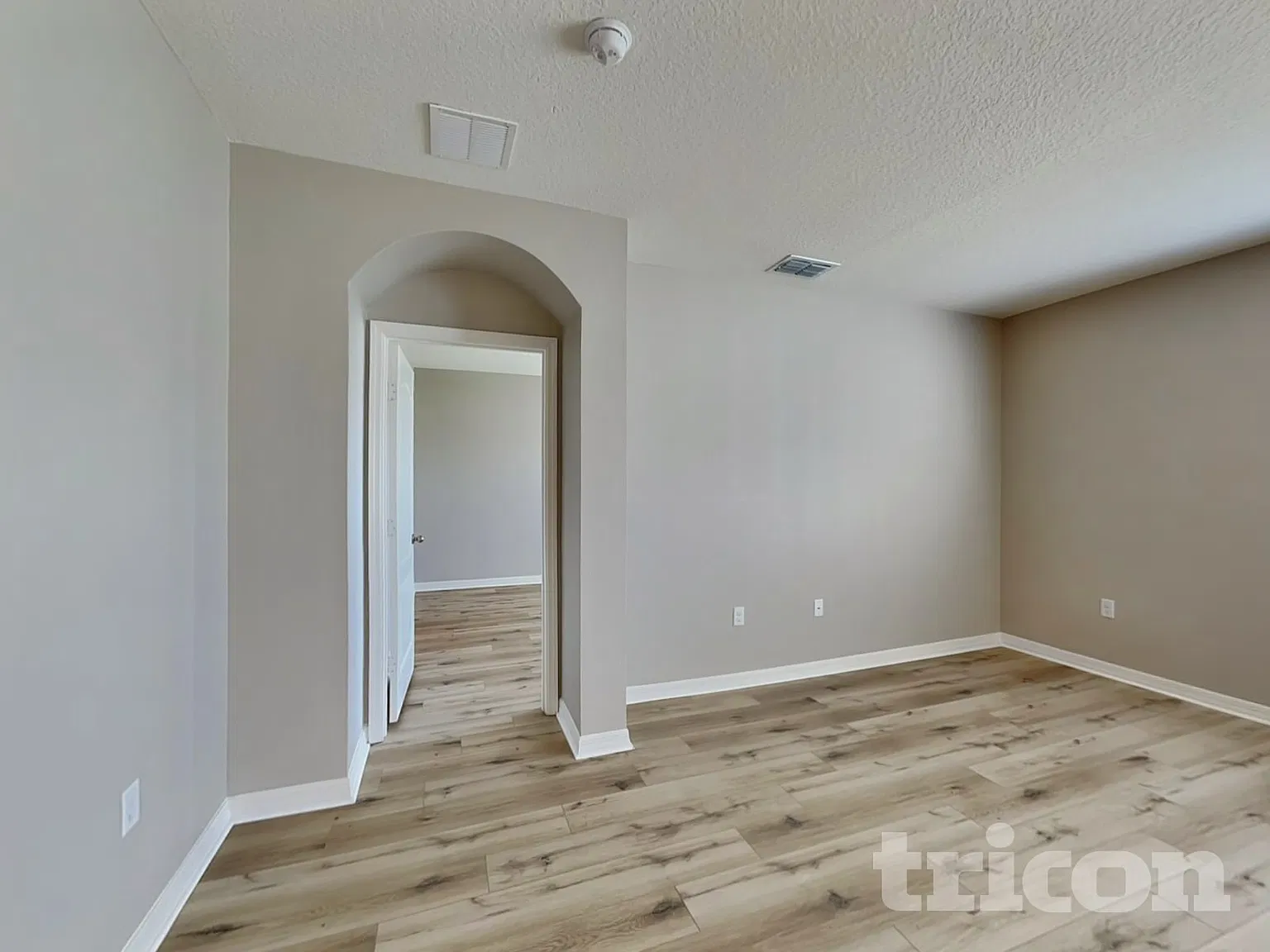 949 Summer Glen Drive Winter Haven FL — Photo 2