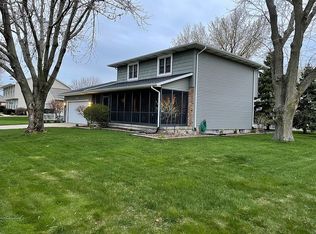 600 S 8th St, Eldridge, IA