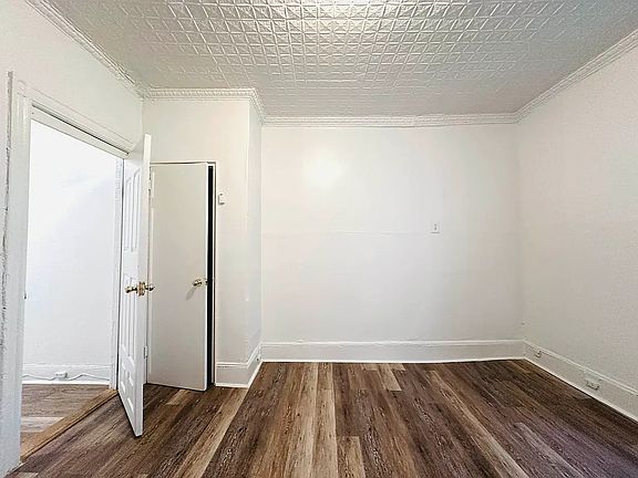 4th image of 324 E 73rd St APT 5D