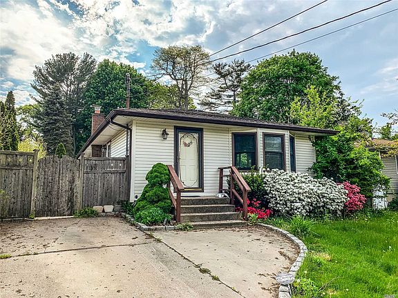 2nd image of 72 S Evergreen Dr