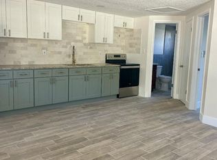 1210 E 138th Ave APT B, Tampa, FL 33613