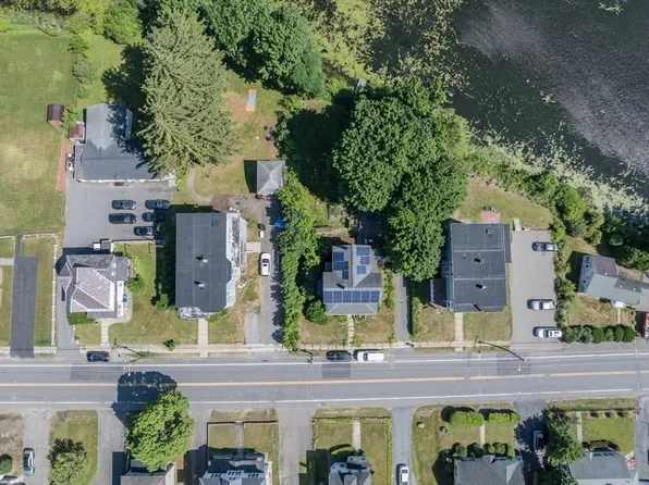 27 Elm St, Leominster, MA 01453