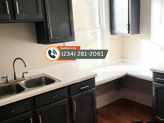 3rd image of 3126 W 82nd St Floor 1