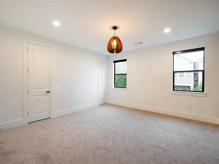 823 Aurora St — Photo 20