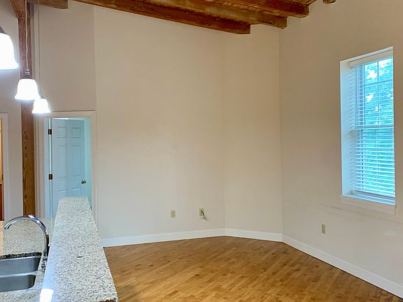 2nd image of 119 N King St #117