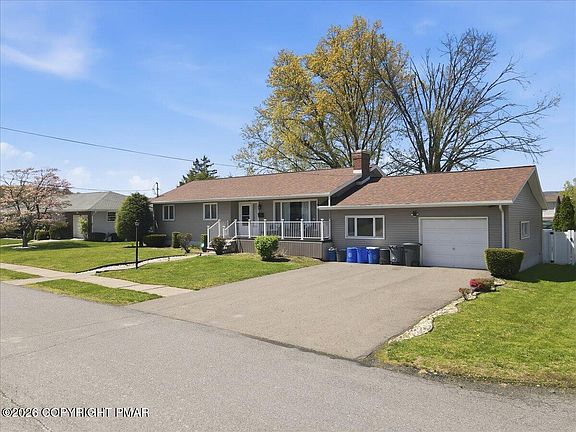 5th image of 1 Monarch Rd