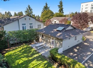17732 12th Ave NE, Seattle, WA 98155