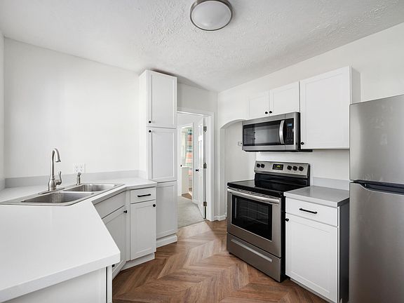 5th image of 2312 N Glenwood Ave
