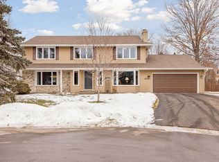 14997 Williamsburg Ct, Eden Prairie, MN 55347
