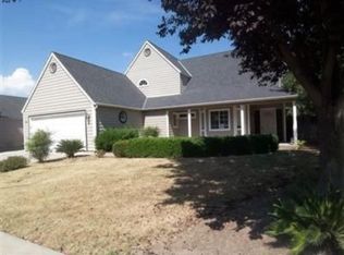 1025 N Adler Ave, Clovis, CA