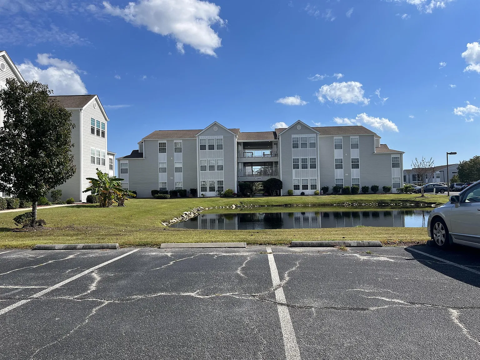2266 Huntingdon Dr, Unit H - H — Photo 4