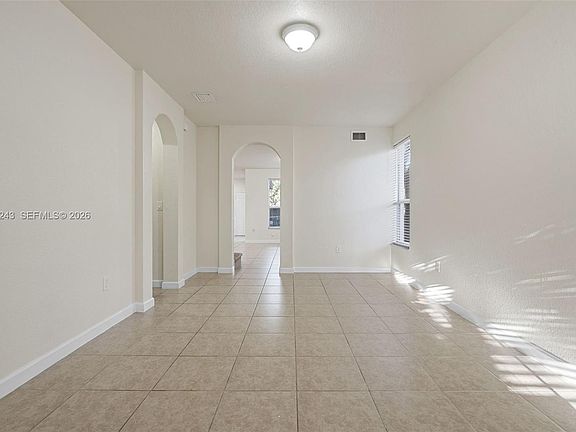 4th image of 9243 SW 170th Ave