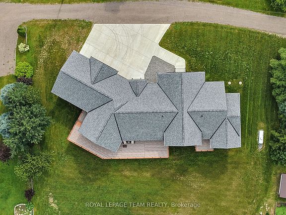 5th image of 231 Finnerty Rd
