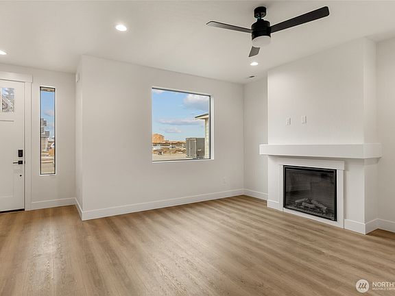 4th image of 573 S Perry Avenue Lot 4