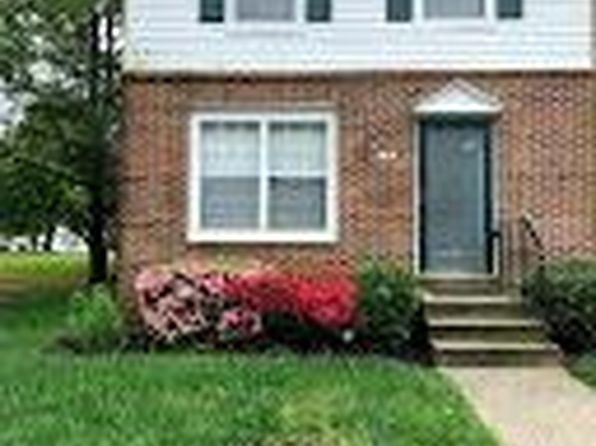 915 Saint Michaels Dr