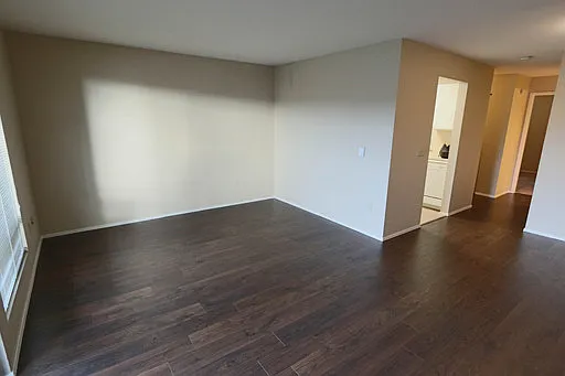 Interbay 21 — Photo 3
