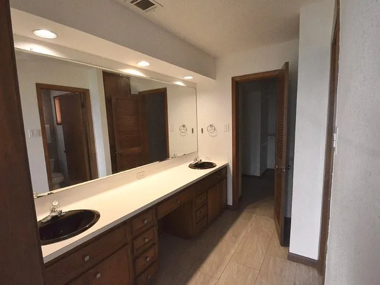 4603 Twin Valley Cir — Photo 17