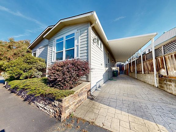 2nd image of 39 Eugenia Ave #39