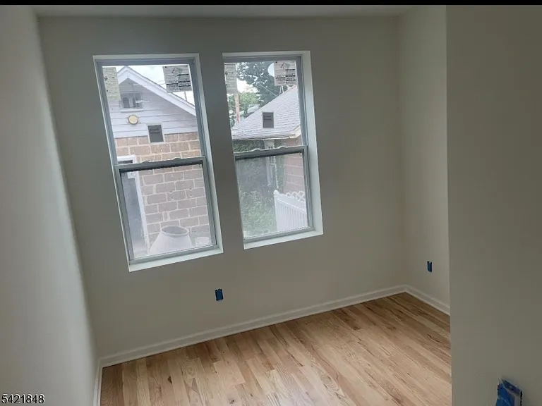 100 King St #1 — Photo 3