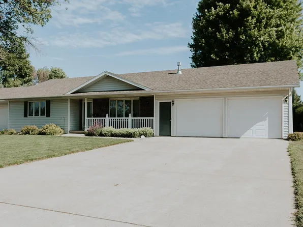 340 14th St SE, Sioux Center, IA 51250