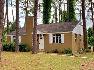 1302 Dean Dr, Waycross, GA 31501
