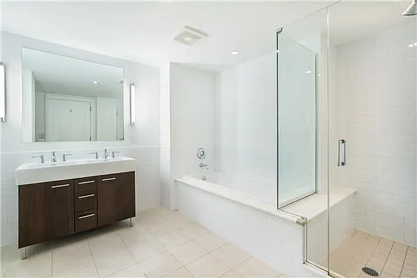 Rented by Triumph Property Group | media 9