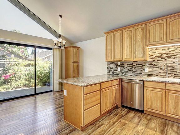 2nd image of 1813 Discovery Village Ln
