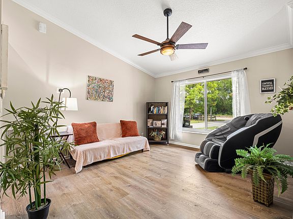 4th image of 18392 N 50th St Street N