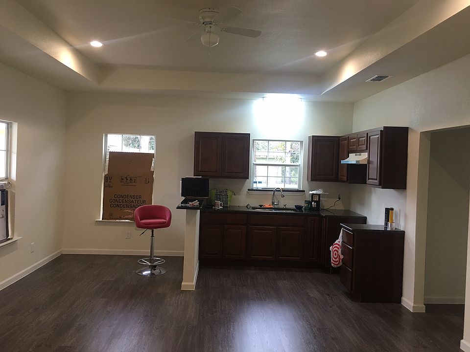 1st image of 4826 Bartlett Ave